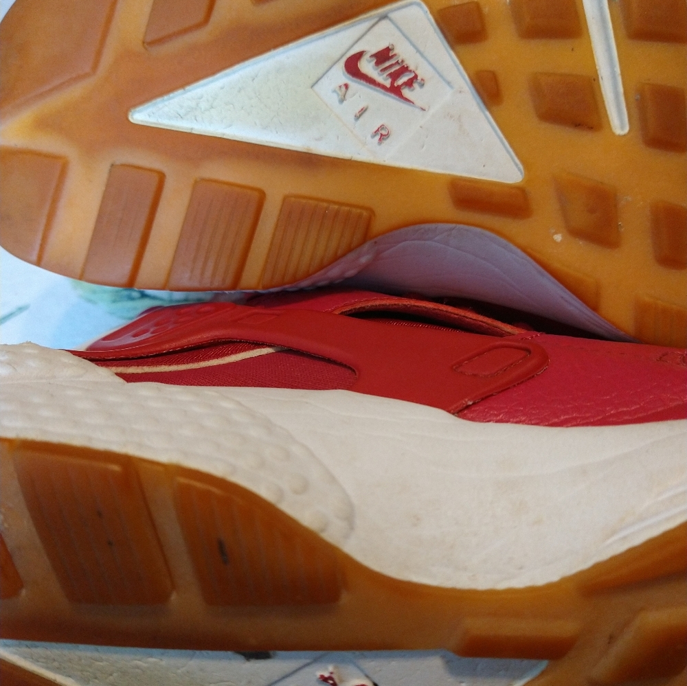 Sneakers - Picture 7 of 7